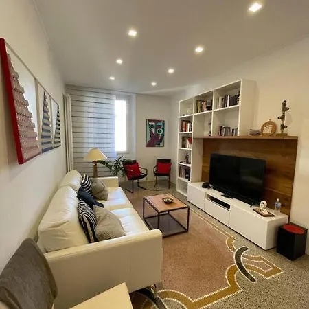 All'otto Nel Cuore Della Citta סאבונה