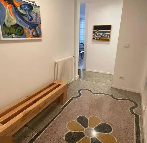 All'otto Nel Cuore Della Citta