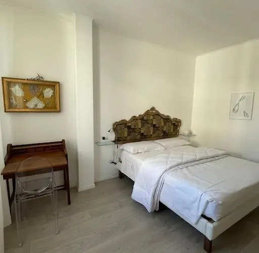 All'otto Nel Cuore Della Citta Savona